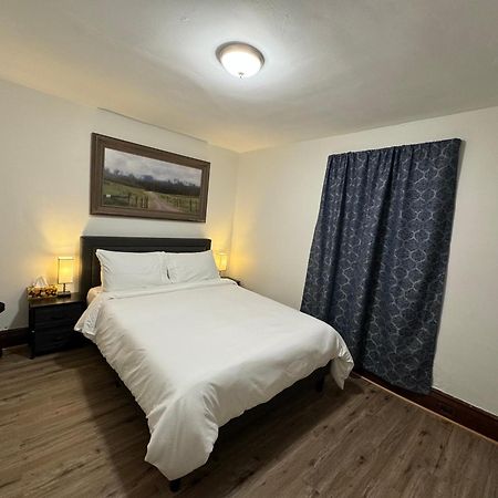 Comfy Getaway, 5 Bed, Sleeps 9, Walk To Falls! Niagara Falls Exterior foto